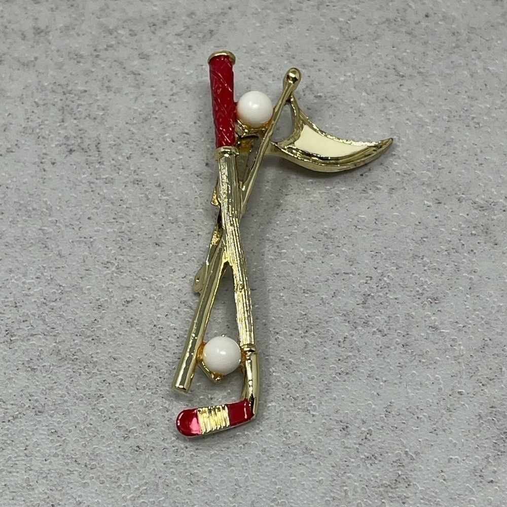 Vintage Gerry's Enamel Goldtone Golf Club Flag Balls Brooch Pin 2" Long